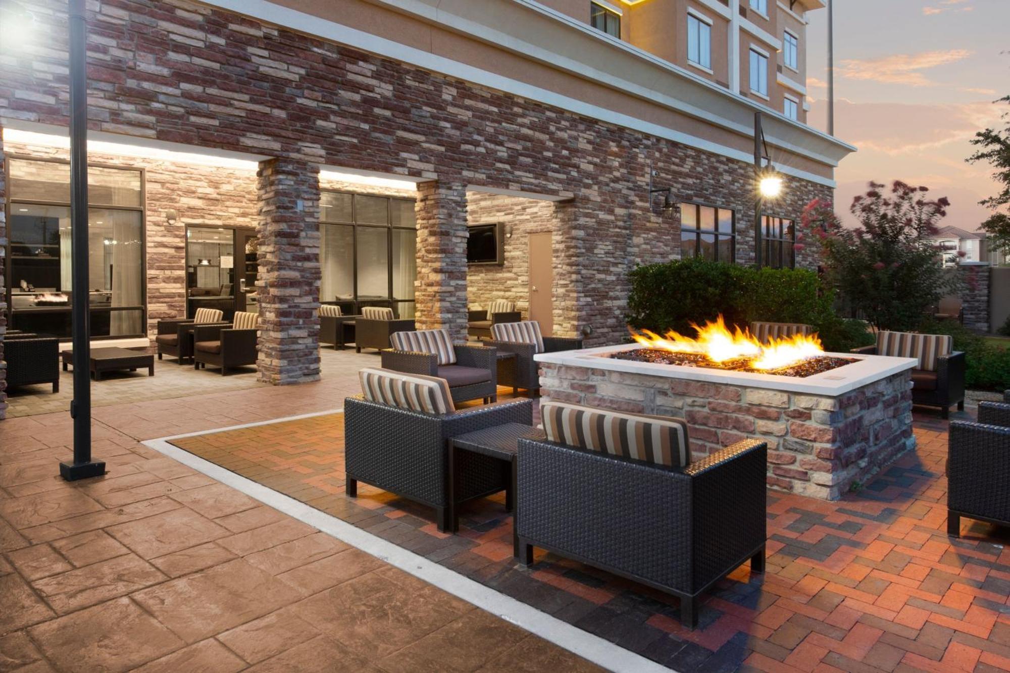 Courtyard By Marriott Lubbock Downtown/University Area Eksteriør bilde