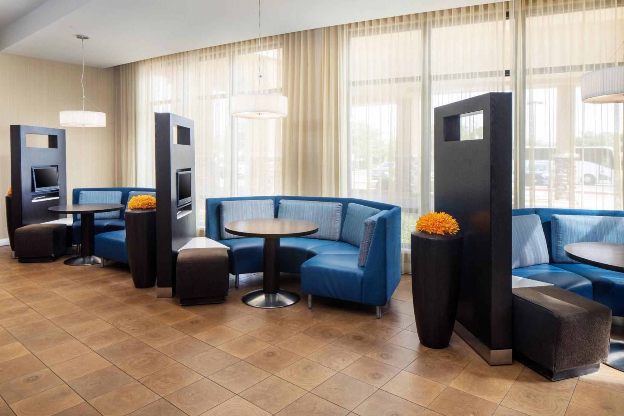 Courtyard By Marriott Lubbock Downtown/University Area Eksteriør bilde