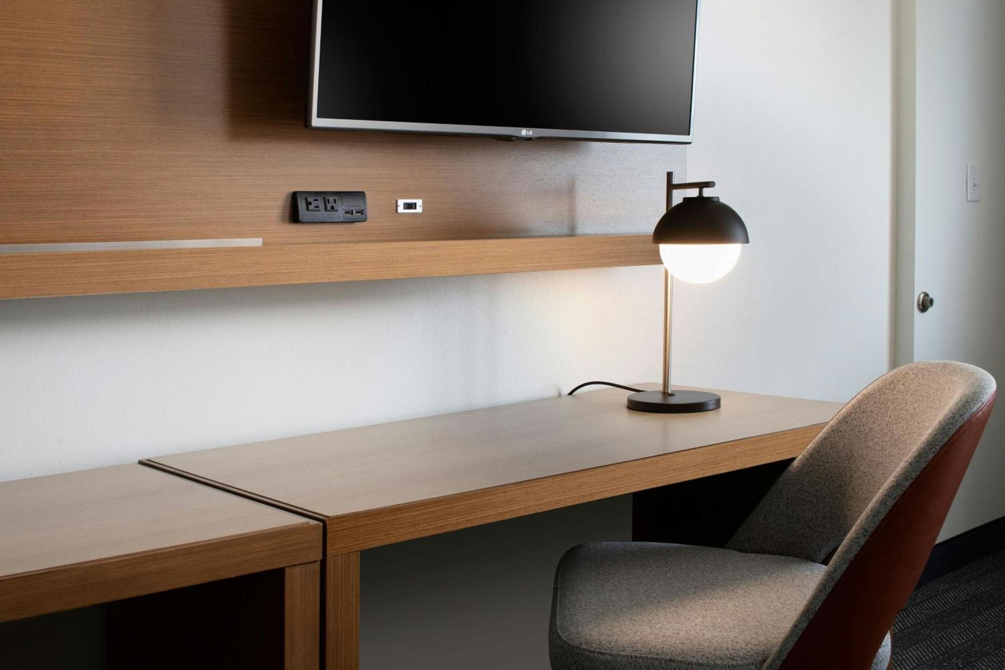 Courtyard By Marriott Lubbock Downtown/University Area Eksteriør bilde
